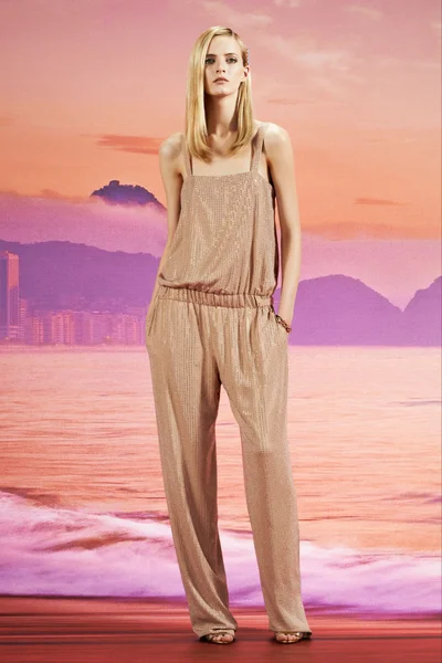Look 17